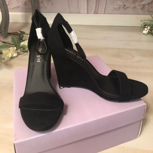 Steve Madden Wedge -brand new sz 10